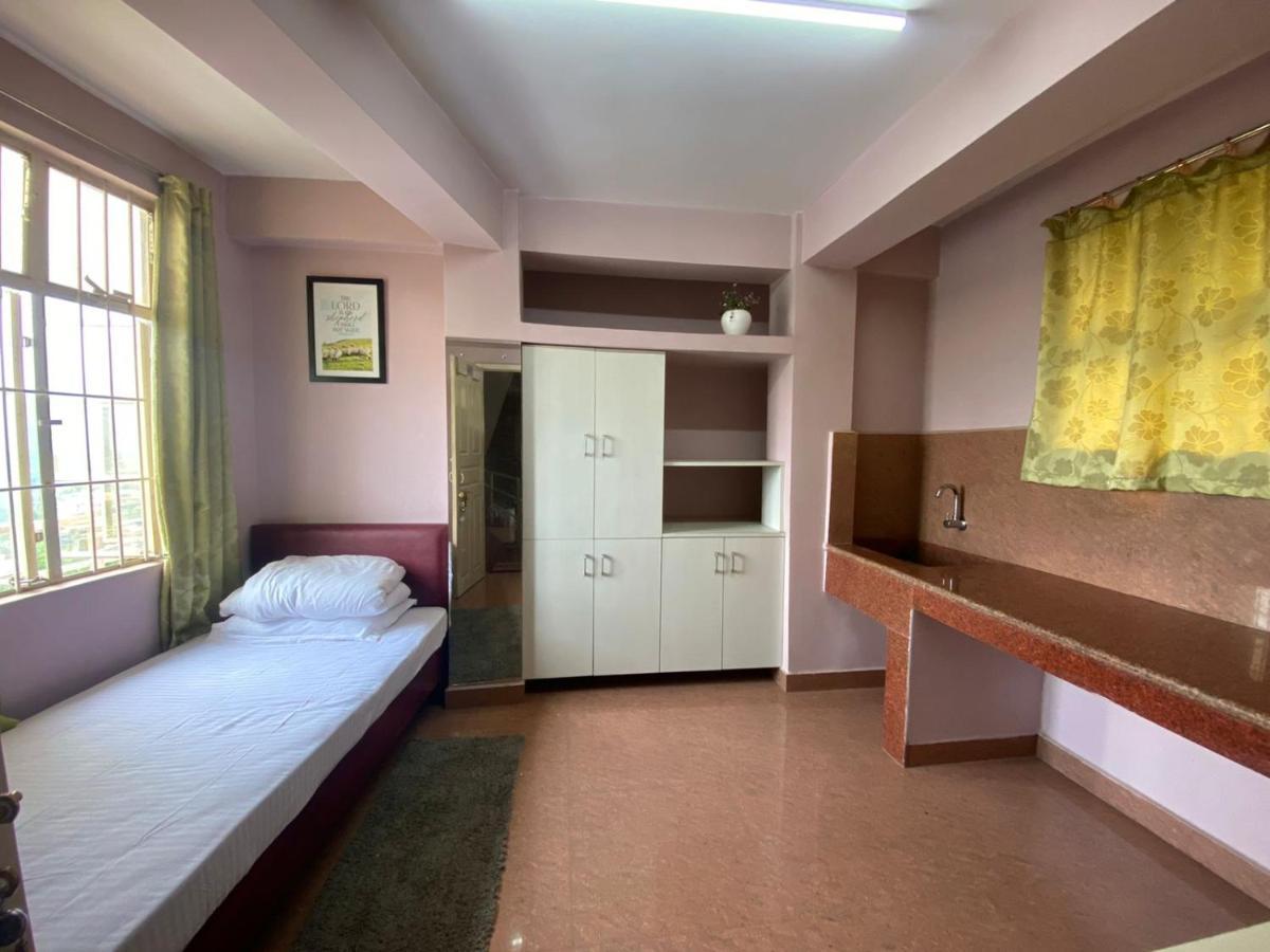 The Palm Guest House Kohima Exterior foto